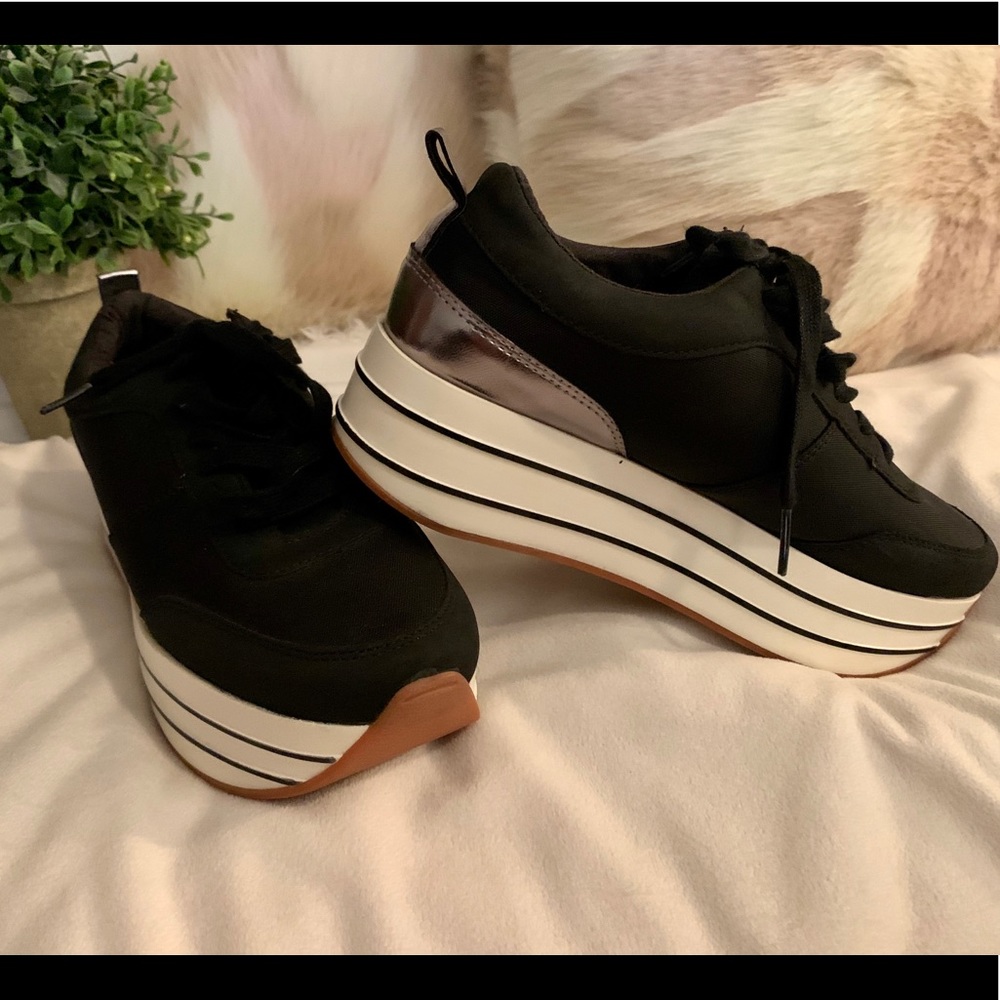 Zara Basic Collection platform sneakers